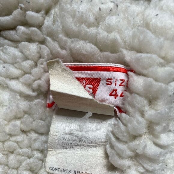 Vintage LEVIS Sherpa Lined Jean Jacket Size 44 - Picture 15 of 16